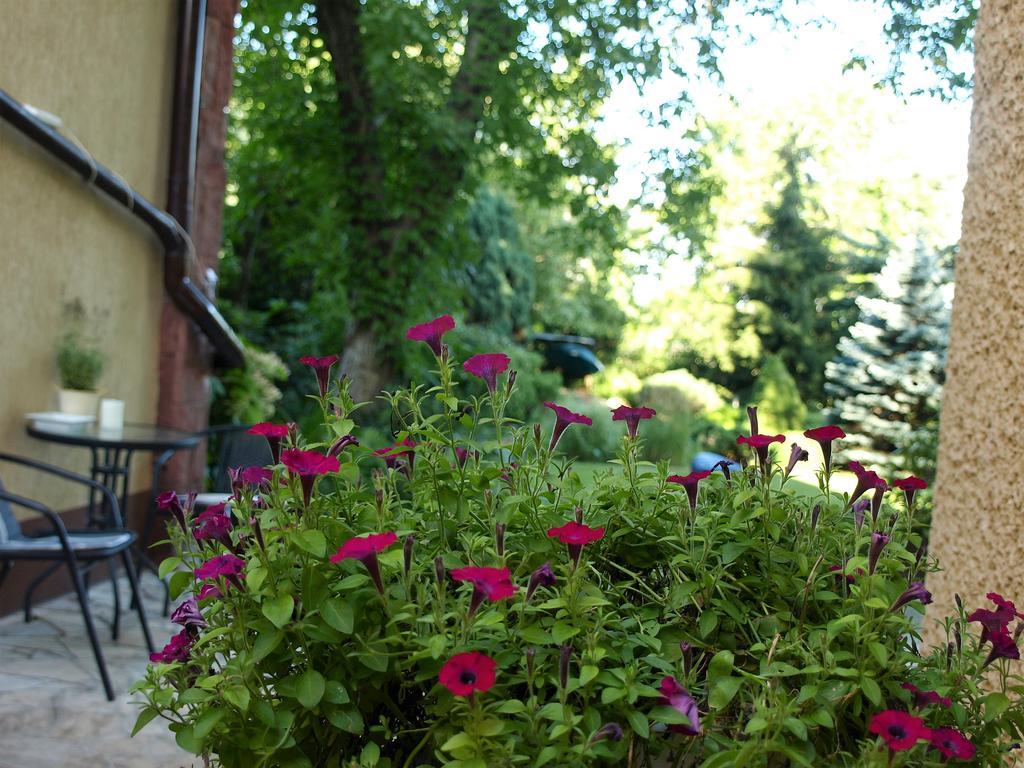 Slowicza Hotel Warschau Buitenkant foto